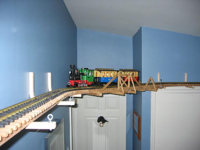 G Scale Bedroom Layout